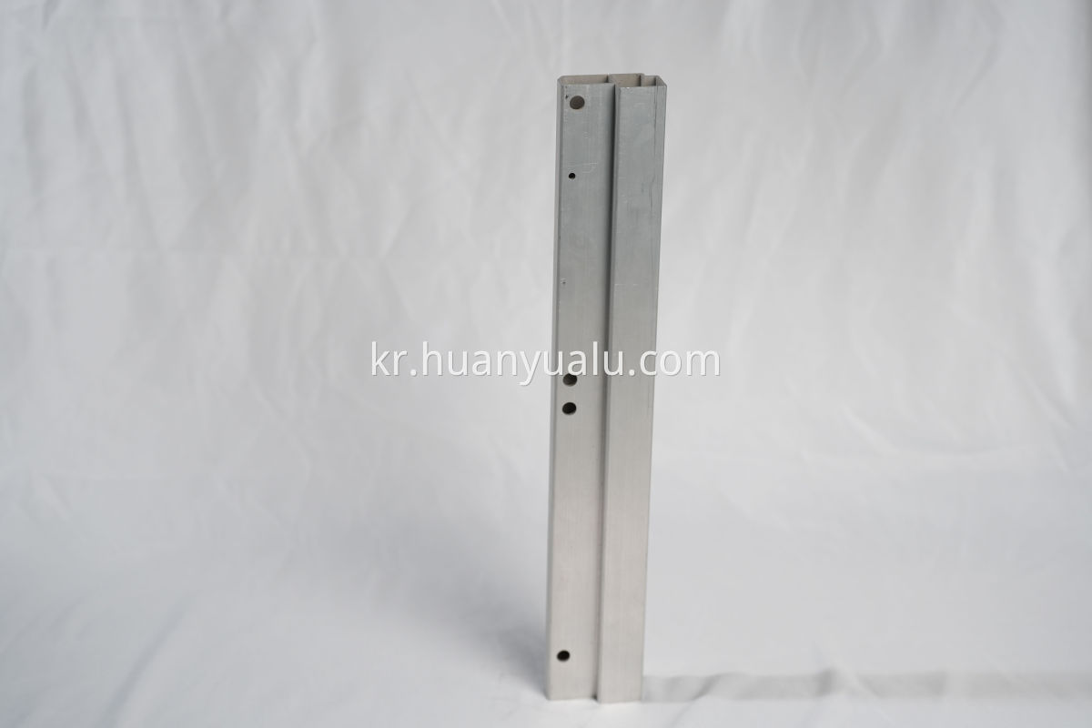 Battery tray